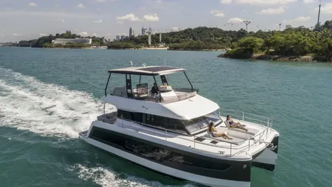Fountaine Pajot MY5