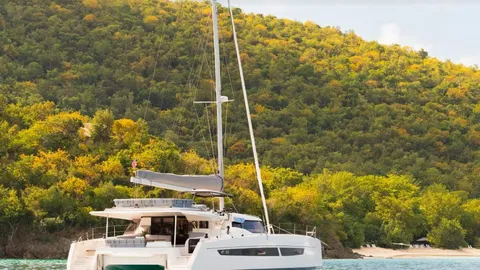 Fountaine Pajot New 51