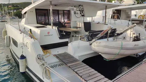 Fountaine Pajot Lucia 40