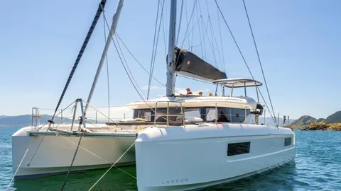 Lagoon 43