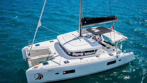 Lagoon 42