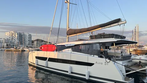 Fountaine Pajot Aura 51