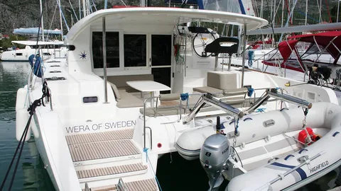 Lagoon 40 - 4 + 2 cab