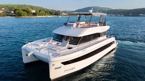 Fountaine Pajot MY6