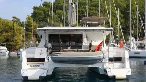 Fountaine Pajot Lucia 40