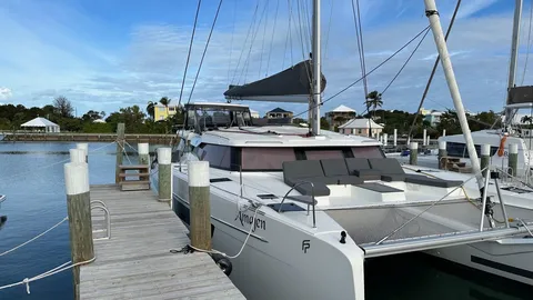 Fountaine Pajot Aura 51