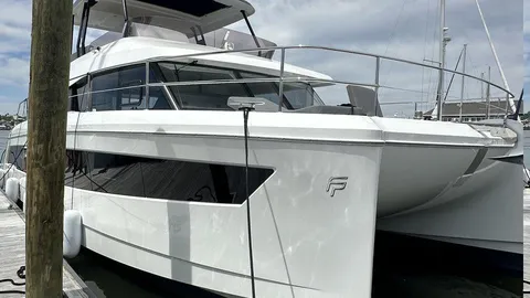 Fountaine Pajot MY6