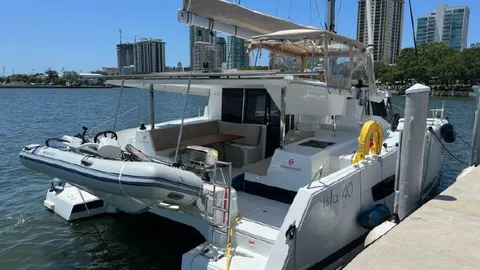 Fountaine Pajot Isla 40