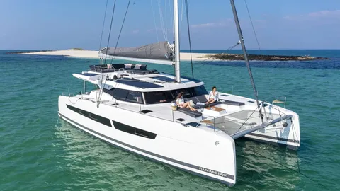 Fountaine Pajot Aura 51