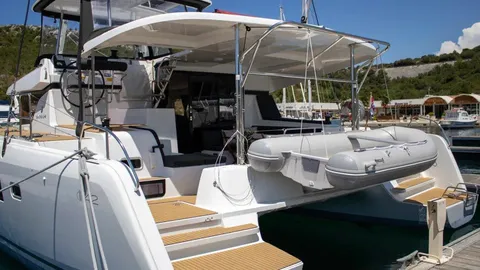 Lagoon 42