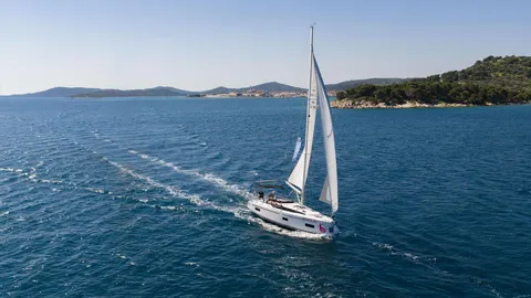 Bavaria C38