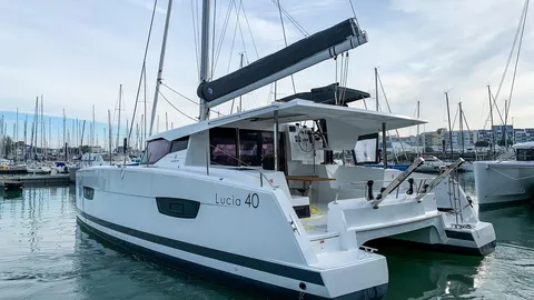 Fountaine Pajot Lucia 40