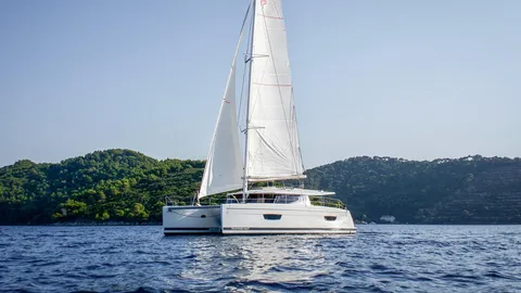 Helia 44