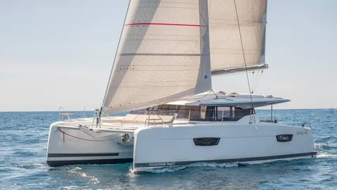Fountaine Pajot Astrea 42