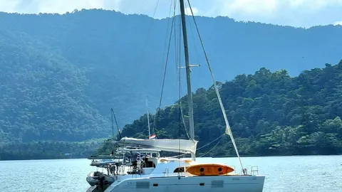 Lagoon 380