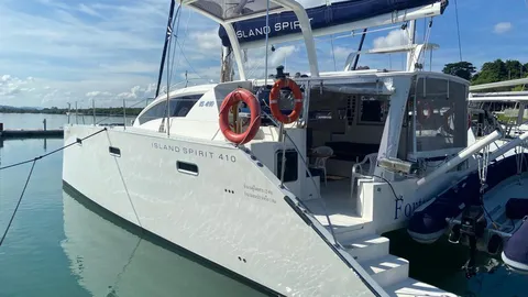 Island Spirit 410