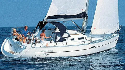 Oceanis Clipper 323