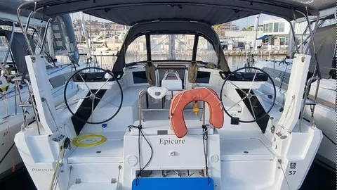 Dufour 37