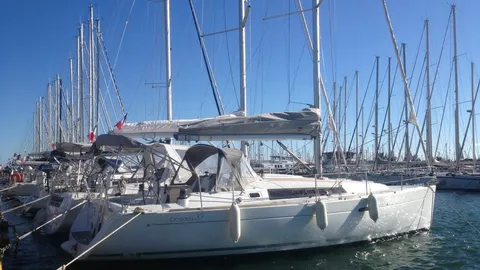 Oceanis 37