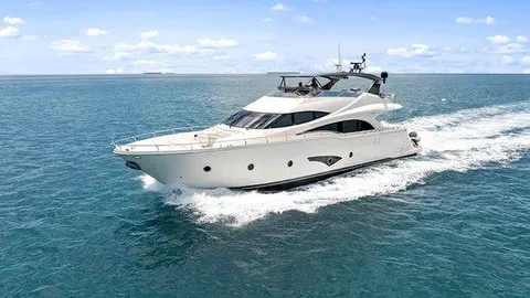 Marquis 720 Flybridge