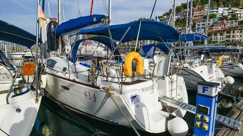 Oceanis 43