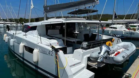 Fountaine Pajot Astrea 42