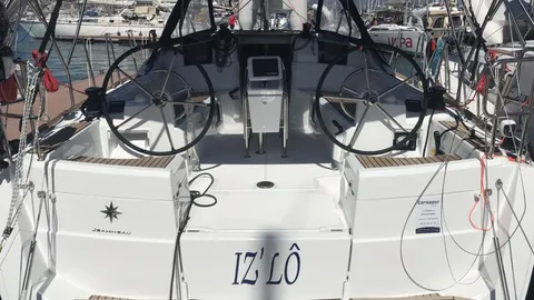 Sun Odyssey 389