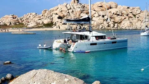 Lagoon 52