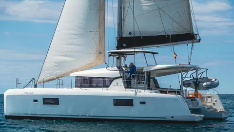 Lagoon 42