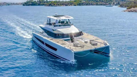 Fountaine Pajot Power 67