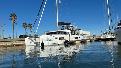 Lagoon 42