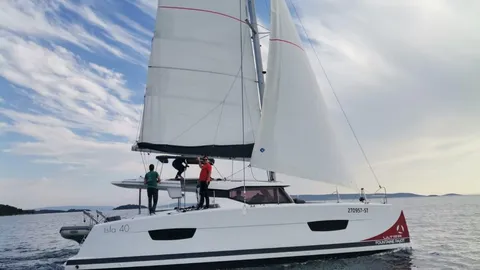 Fountaine Pajot Isla 40