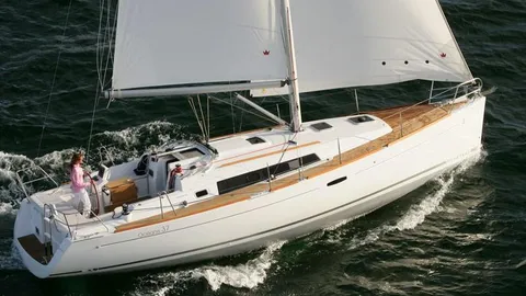 Oceanis 37