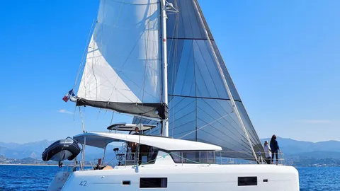 Lagoon 42