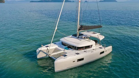 Lagoon 42