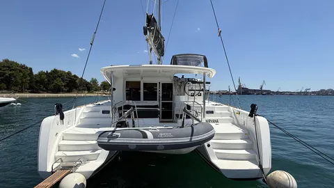 Lagoon 39