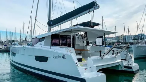 Lucia 40