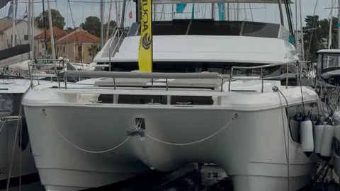Aquila 50 Yacht