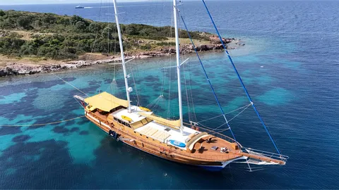 Luxury Sailing Yacht