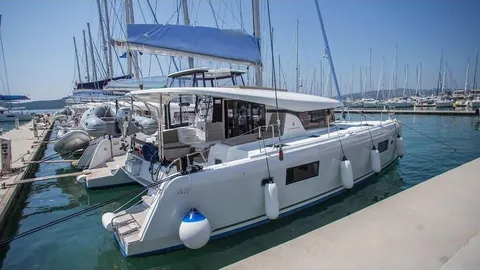 Lagoon 42