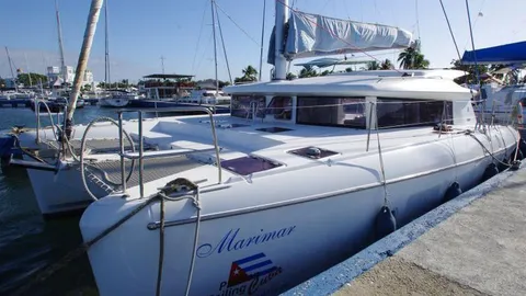 Lagoon 421
