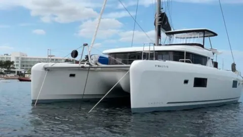 Lagoon 42