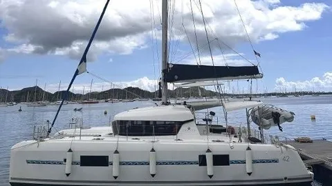Lagoon 42