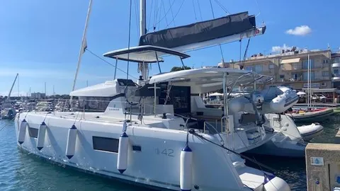 Lagoon 42