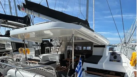 Lagoon 43