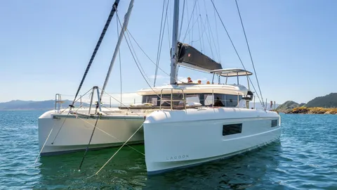 Lagoon 43