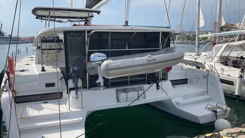 Lagoon 42