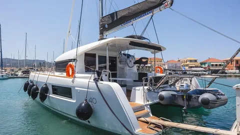 Lagoon 40