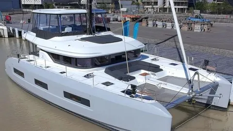 Lagoon 55