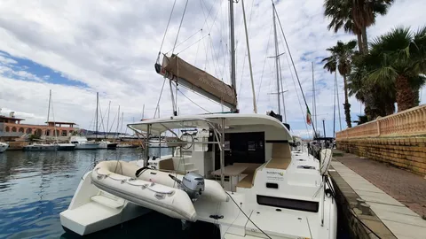 Lagoon 42